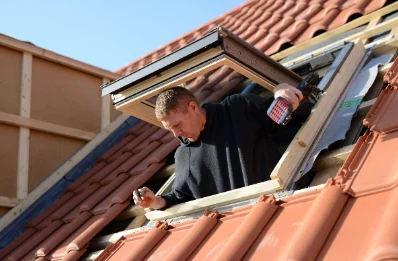 Pose de fenêtres de toit Velux à Camboulazet